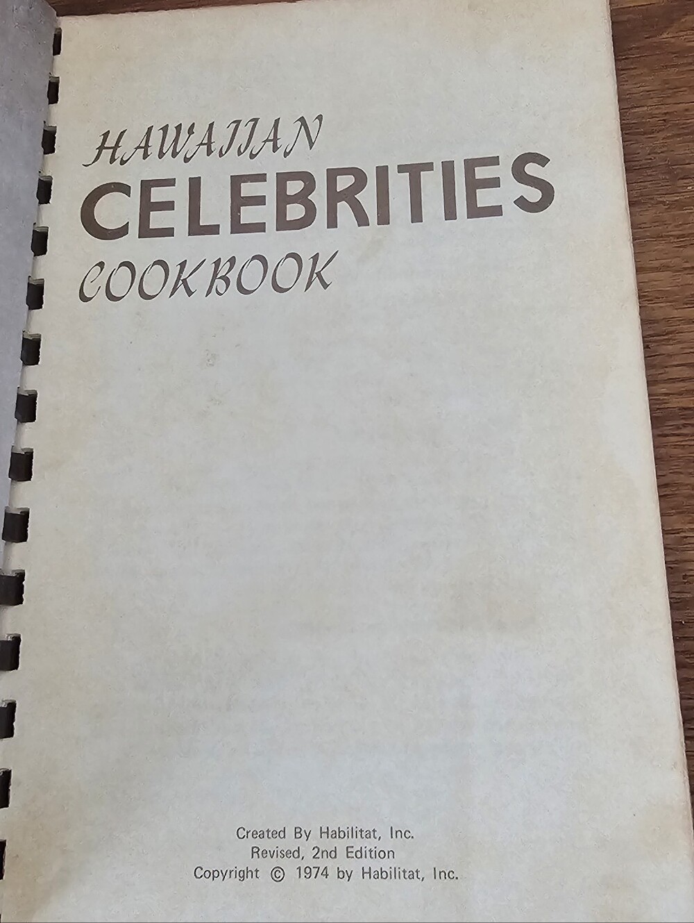 Hawaiian Celebrities Cookbook - Vintage - Picture 2 of 4